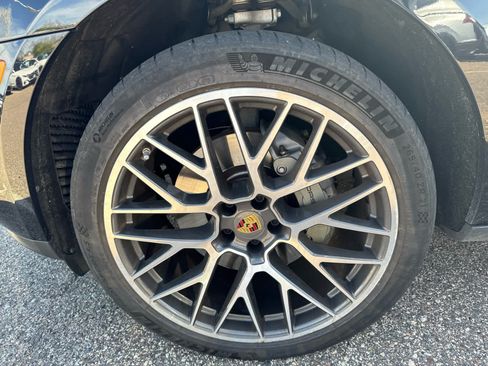 Used 2021 Porsche Macan S AWD/4WD image 8