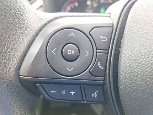 Used 2024 Toyota RAV4 XLE w/ Convenience Package image 21