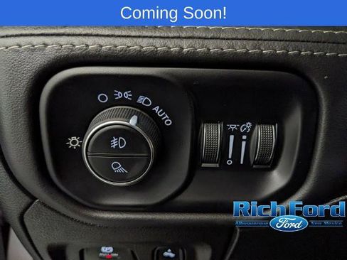 Used 2022 RAM 1500 Limited AWD/4WD image 9