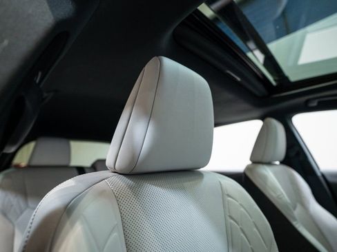 Used 2024 Lexus RX 350h image 17