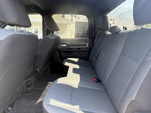 Used 2023 RAM 2500 Big Horn w/ Cold Weather Group AWD/4WD image 31