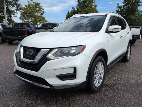 Used 2018 Nissan Rogue SV AWD/4WD image 2