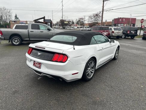 Used 2017 Ford Mustang Premium image 7