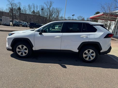 Used 2021 Toyota RAV4 LE AWD/4WD image 4