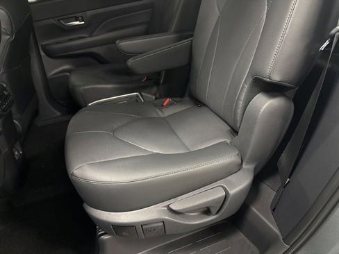 New 2026 Toyota Grand Highlander Platinum image 31