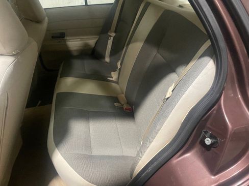 Used 2010 Ford Crown Victoria Police Interceptor image 11