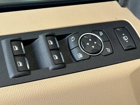 Used 2019 Ford F250 Lariat w/ Lariat Ultimate Package AWD/4WD image 15