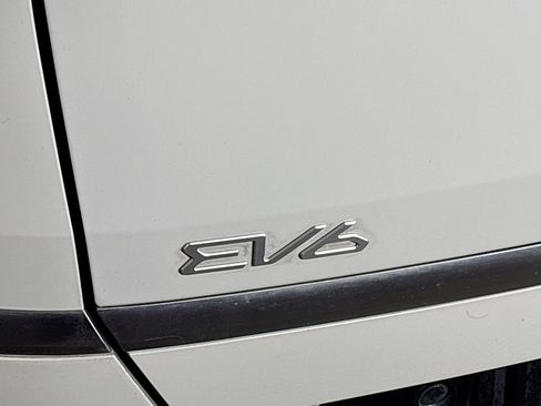 Used 2023 Kia EV6 Wind w/ Wind Technology Package AWD/4WD image 24