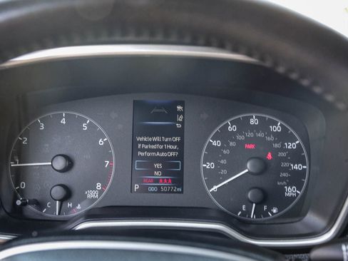 Certified 2024 Toyota Corolla SE w/ SE Package image 29