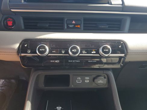 Certified 2023 Honda Pilot EX-L image 30