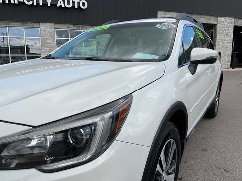 Used 2018 Subaru Outback 2.5i Limited w/ Popular Package #2 image 2