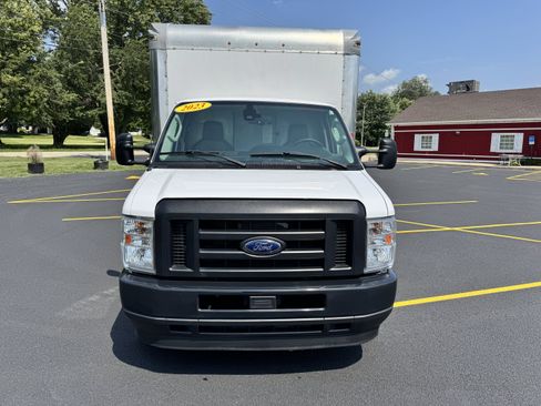 Used 2023 Ford E-350 and Econoline 350 Super Duty w/ Driver's Safety Package RWD image 8