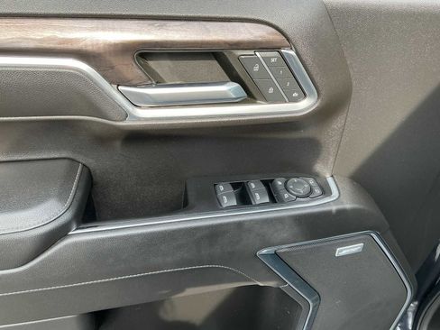 Used 2022 Chevrolet Silverado 1500 LTZ w/ Technology Package image 19