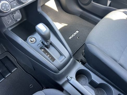 New 2025 Nissan Kicks Play S image 9