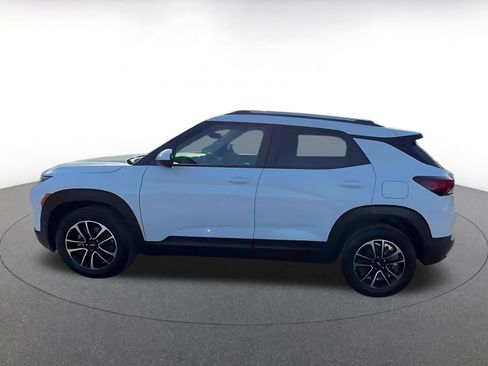 Used 2025 Chevrolet TrailBlazer LT image 9