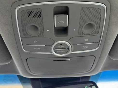 Used 2015 Kia K900 Luxury RWD image 41