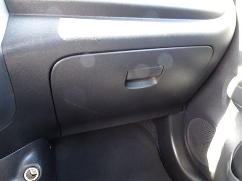 Used 2017 Nissan Versa SV image 27