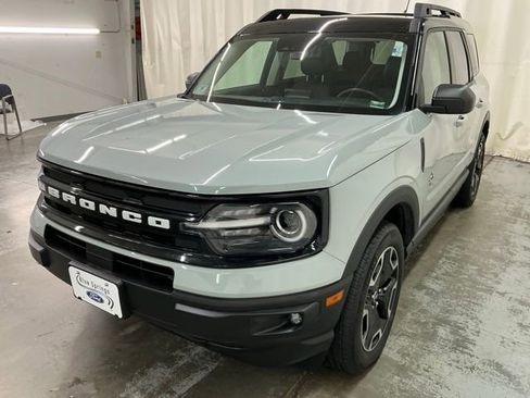 Used 2024 Ford Bronco Sport Outer Banks w/ Tech Package AWD/4WD image 8