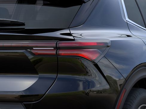 New 2026 Chevrolet Equinox EV LT AWD/4WD image 11