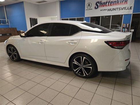 Used 2023 Nissan Sentra SR w/ SR Premium Package image 6