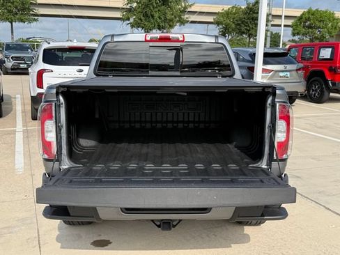 Used 2022 GMC Canyon Denali RWD image 28