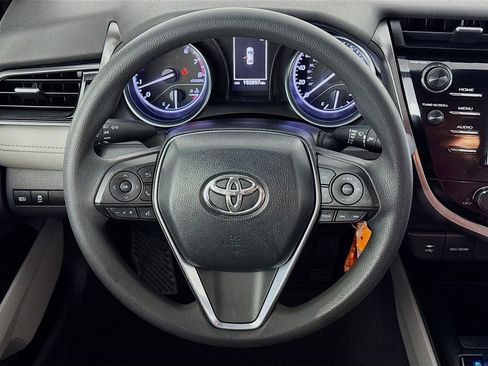 Used 2019 Toyota Camry L image 31
