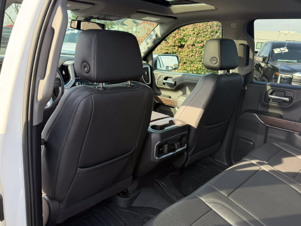 Used 2022 GMC Sierra 1500 SLT w/ SLT Premium Package AWD/4WD image 32