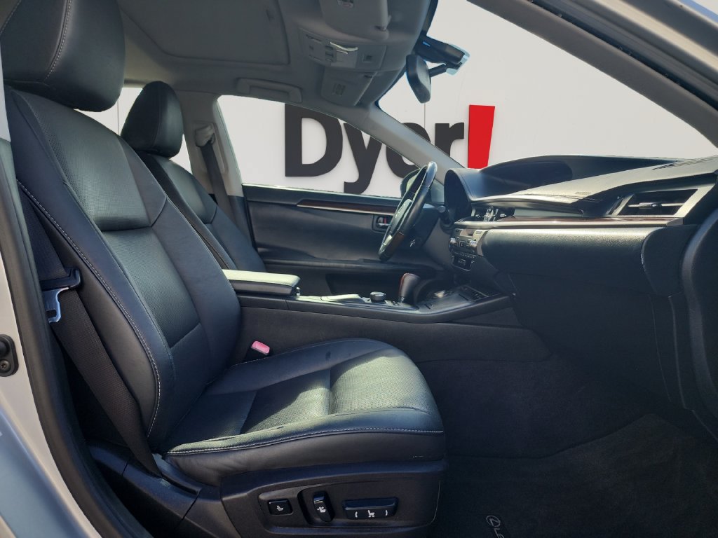 Used 2014 Lexus ES 350 w/ Premium Package FWD image 16