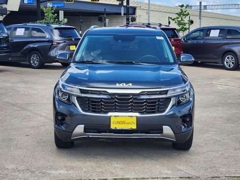 Used 2025 Kia Seltos S FWD image 2