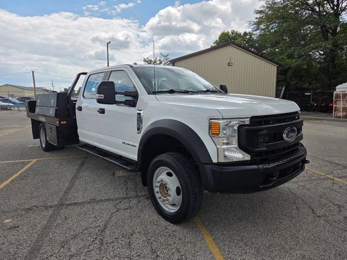 Used 2022 Ford F550 4x4 Crew Cab Super Duty w/ Power Equipment Group image 3