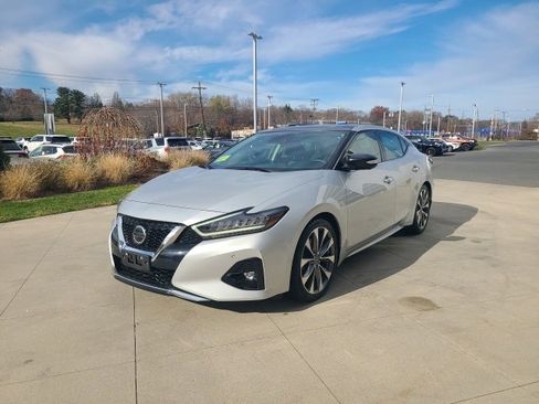 Used 2022 Nissan Maxima Platinum w/ Sport Mat Group image 3