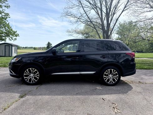 Used 2017 Mitsubishi Outlander ES AWD/4WD image 38
