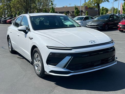 New 2026 Hyundai Sonata SE FWD image 4