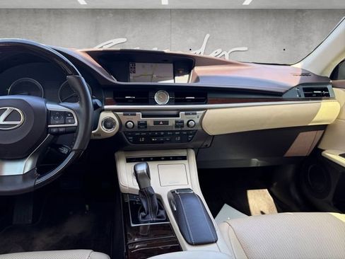 Used 2018 Lexus ES 350 w/ Luxury Package w/Wood Trim FWD image 3