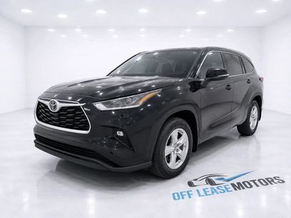 Used 2021 Toyota Highlander LE