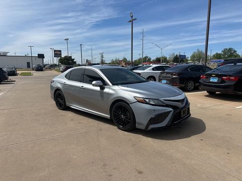 Used 2022 Toyota Camry XSE FWD image 2