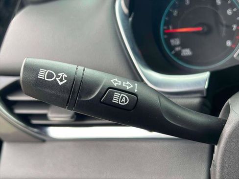 Used 2022 Chevrolet Traverse LT image 21