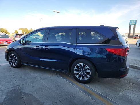 Used 2024 Honda Odyssey EX-L image 4
