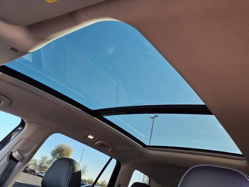 New 2026 Volkswagen Atlas SE image 6