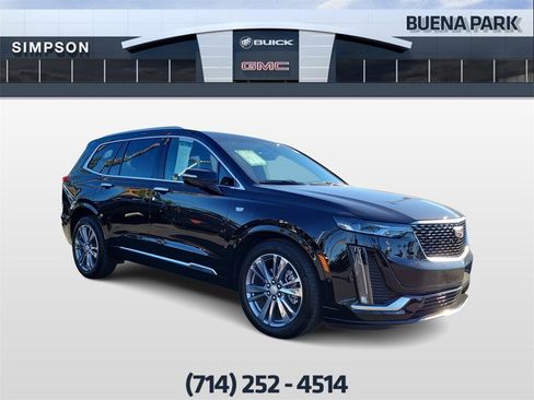 Used 2025 Cadillac XT6 Premium Luxury w/ Technology Package image 2