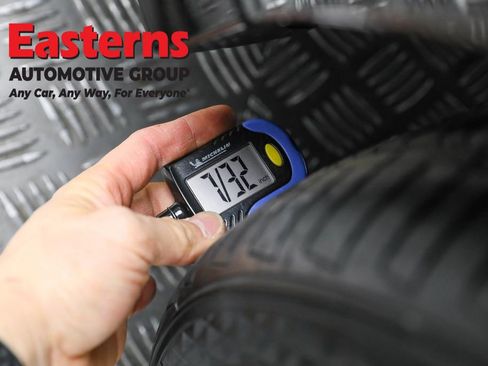 Used 2021 Mercedes-Benz E 350 4MATIC Sedan w/ Premium Package image 26