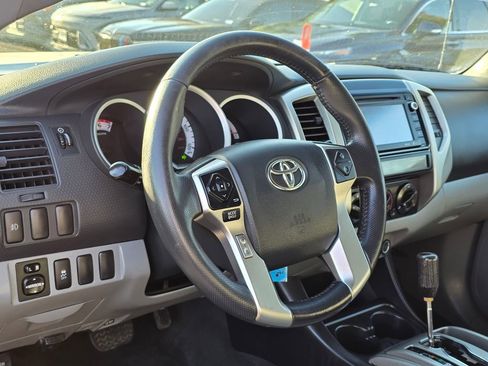 Used 2015 Toyota Tacoma PreRunner w/ SR5 Package RWD image 13