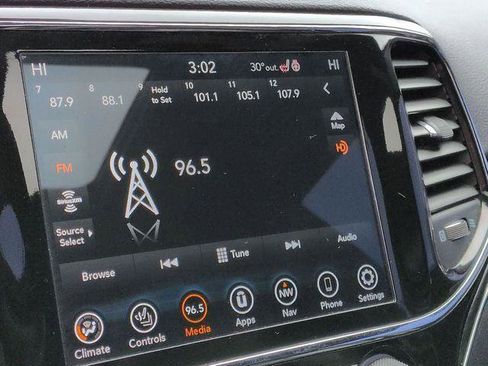 Certified 2020 Jeep Grand Cherokee Limited w/ Premium Lighting Group image 23