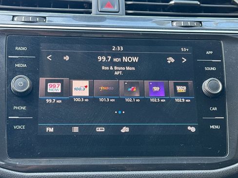 Used 2018 Volkswagen Tiguan SE image 23