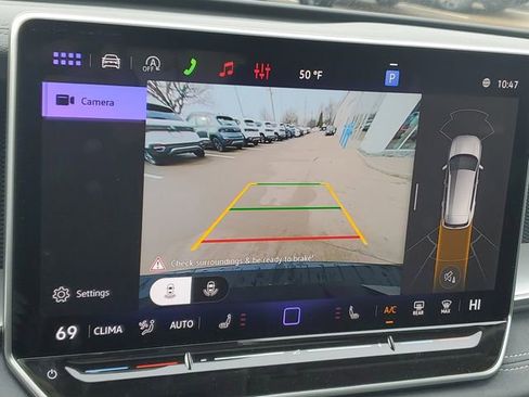 New 2026 Volkswagen Tiguan SE image 28