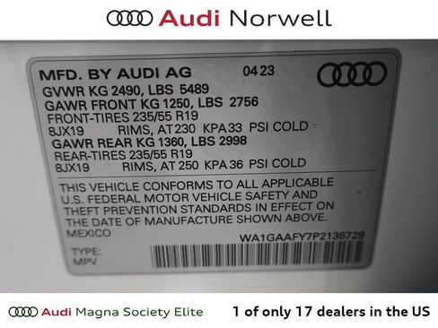 Used 2023 Audi Q5 2.0T Premium w/ Convenience Package AWD/4WD image 3