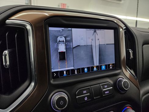 Used 2022 Chevrolet Silverado 2500 High Country w/ Safety Package II image 22