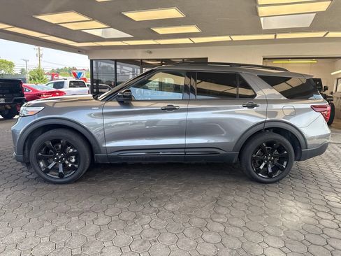 Used 2023 Ford Explorer ST-Line w/ Class IV Trailer Tow Package AWD/4WD image 10