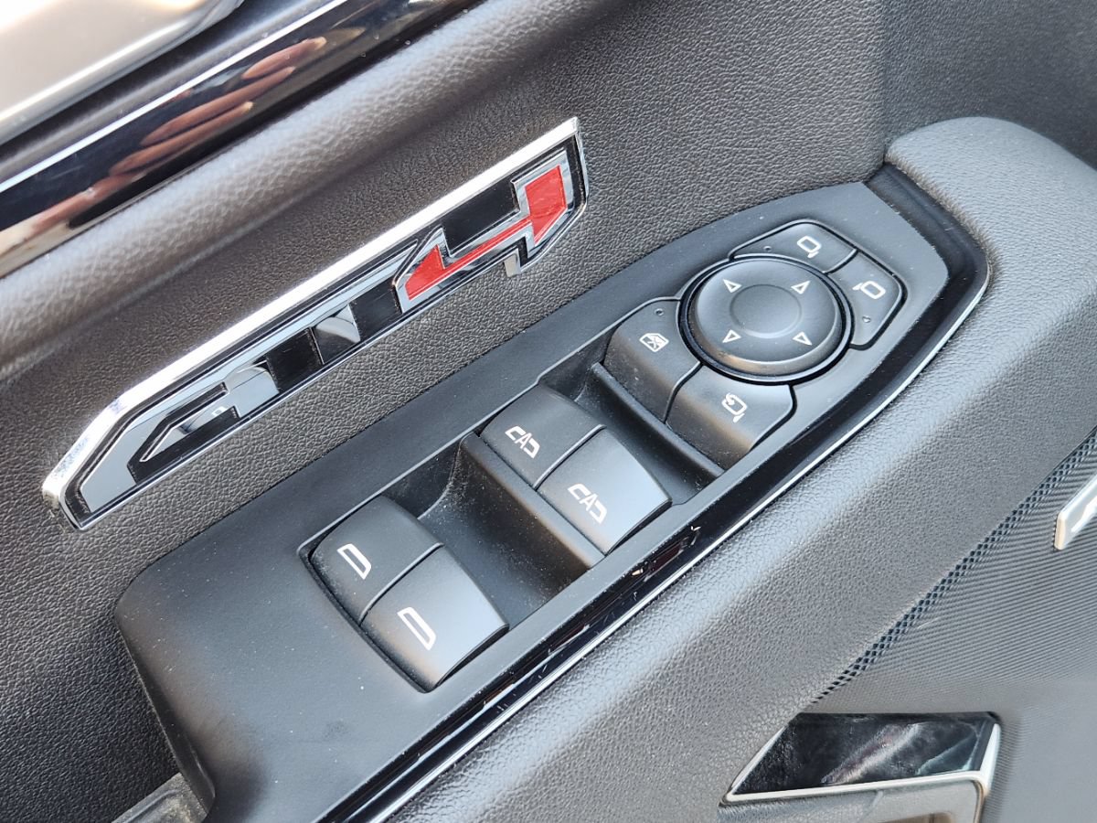 Used 2025 GMC Sierra 1500 AT4 w/ AT4 Premium Package AWD/4WD image 46