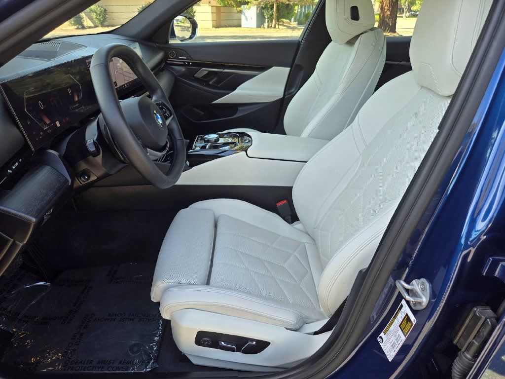 Used 2025 BMW 530i RWD image 18